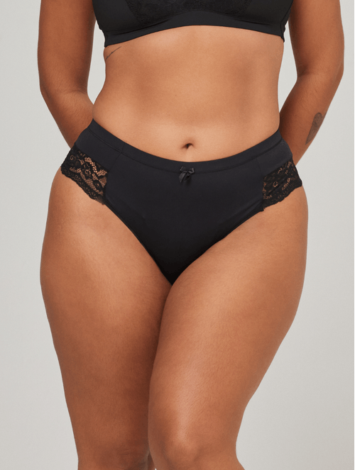 Calcinha Larga em Renda - Tamanhos Maiores