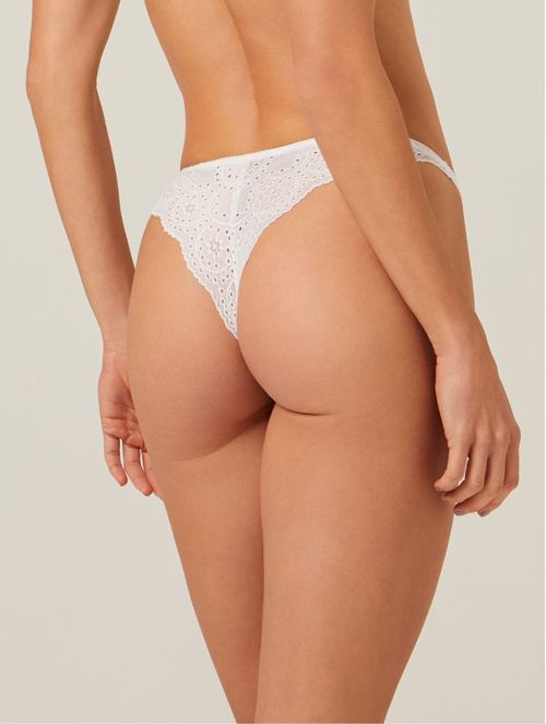 Calcinha Tanga em Renda Delicatti