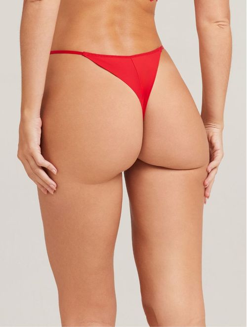 Calcinha String em Renda Kiss Me